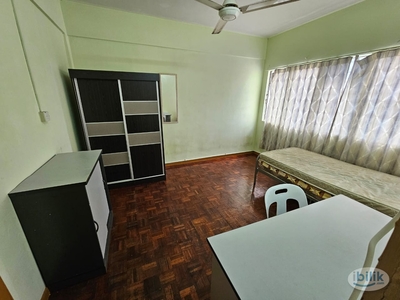 Middle Room at Happy Mansion, Petaling Jaya