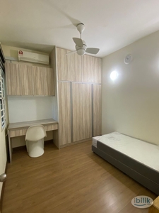 Middle Room for rent at One Damansara Condominium