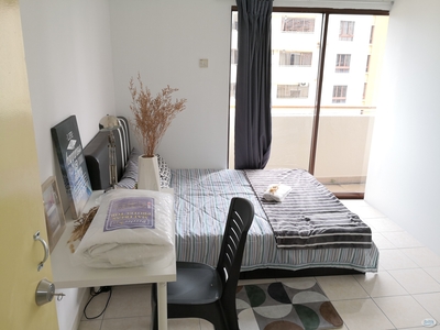 Middle Room with Air Cond Mix Gender Unit✅ Palm Spring @ Kota Damansara