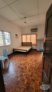 Puchong Jaya Jalan Tempua Master Room To Rent
