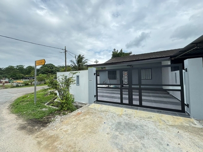Single Storey House for sale at Jalan Lumpit, Taman Teratai, Skudai, Johor (Corner Lot)