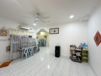Taman Bukit Indah Double Storey Terrace 4+1 Bedrooms 3 Bathrooms for Sale