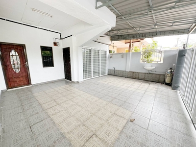 Taman Puncak Utama Kajang 2 Storey Terraced House For Sale Renovated Unit Facing Playground
