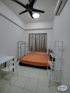 ⭐[Walking distance to MRT Kota Damansara]⭐ Middle Room at I Residence, Kota Damansara⭐