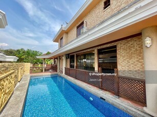 2.5 Storey Bungalow with swimming pool