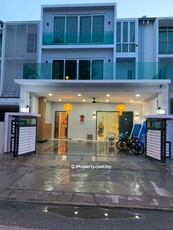 3 storey renovation Bandar Bukit Raja Klang for sale