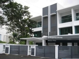 3 storey terrace house @ Freehold @ More privacy i.e. only 23 units