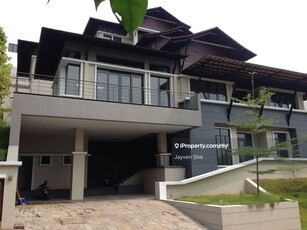3.5 Storey luxury bungalow unit at country heights damansara Forsale
