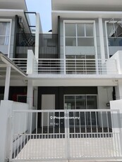 Bayu Heights 2 - 3 storey Terrace house for Rent