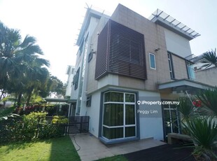 Exclusive 2.5 Storey D-Villa for Sale in Saujana Glenmarie Shah Alam
