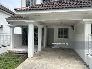Exclusive Listing Bukit Puchong Facing Playground Recently Touchup