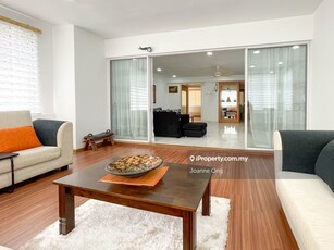 Fully Furnished 2 Sty Penthouse For Sale @ Pantai Panorama Condominium
