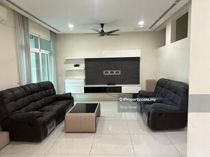 Nice Zero Lot Bungalow with lift and lap pool for Sale
