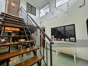 Renovated Modern Walk-up 1 Sty Terrace with Mezzanine Floor For Sale