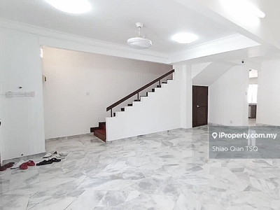 Usj9 2-Storey For Sale! Newly Renovated & Painted, Move In Condition !