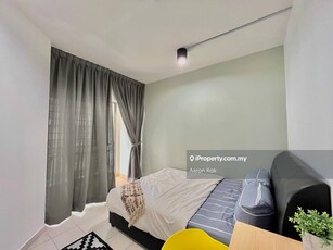 Hot unit near sunway velocity mall, sunway medical center, aeon, LRT