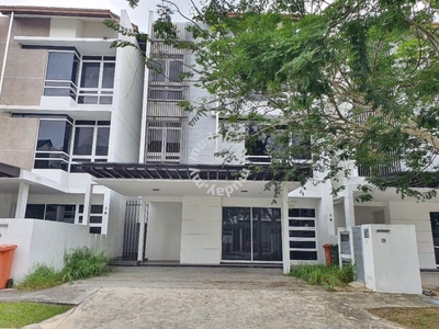 2.5 Storey Duta Villa Presint 14 Putrajaya For Sale!