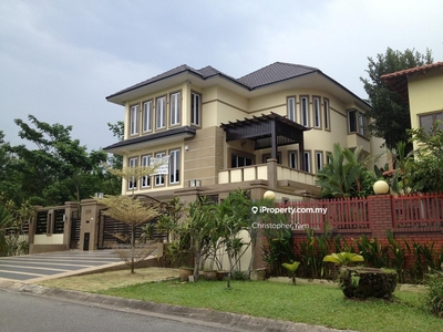 3 storey Bungalow house at Saujana Impian Golf Resort for sale