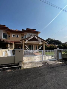 CORNER LOT Desa Pinggiran Putra 2 Storey Semi D REFURBISHED NEW HOUSE