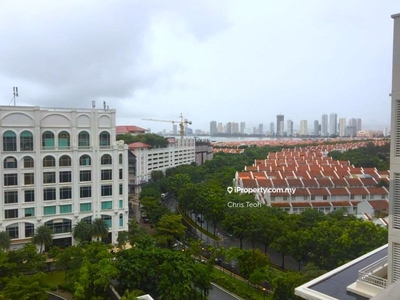 Low rise block with partial Straits Quay view & Gurney Drive view!