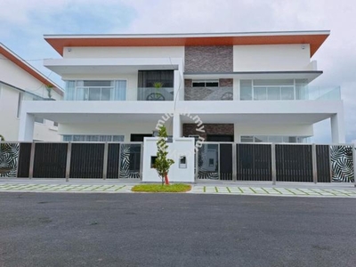 Luxury Double Storey Seme-D House At Batu Pahat Johor