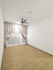 Hillcrest Heights Condo @ Puchong Utama (3 Rooms Partly Furnished)