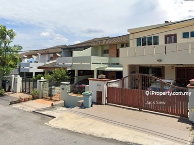 Partly Furnished !! Bangsar Double Storey House For Rent !!