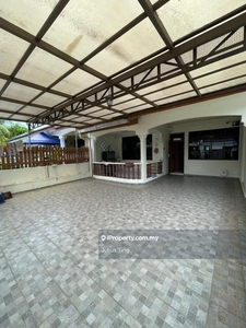 1.5 Storey house for sale Kicthen Fully Extand With Mbjb