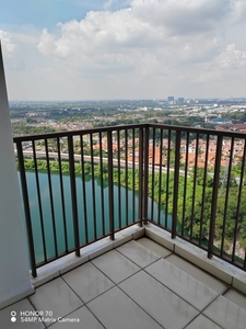 Beautiful Lake View @ Putra Residence Corner Unit For Rental