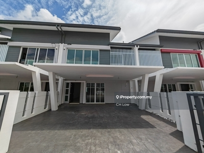 Cyberjaya Selangor Completed New 28'x70' New Super Link House For Sale