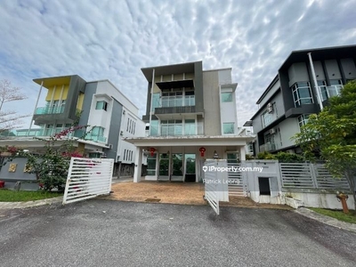 Move In 3 Storey Bungalow House, Hills Residence Bandar Country Home