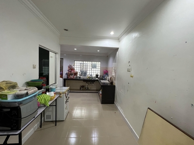 Puchong Utama 5 Terrance House (18x65) For Sale (Below Market Price)