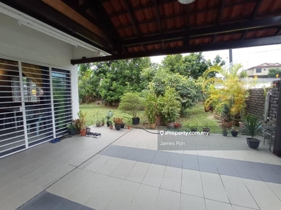 Single Storey Corner House With Side Land at Sec 19 PJ for Sale