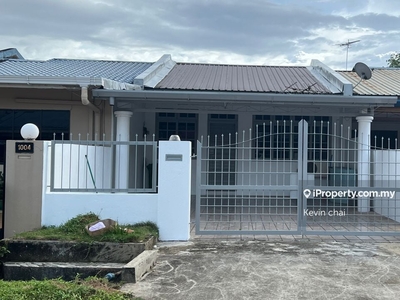Tabuan Jaya house for sale just renovated at Bayor Bukit