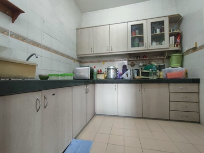 Tingkat 2 Freehold Renovated Apartment Cendana Taman Bukit Subang Shah Alam For Sale