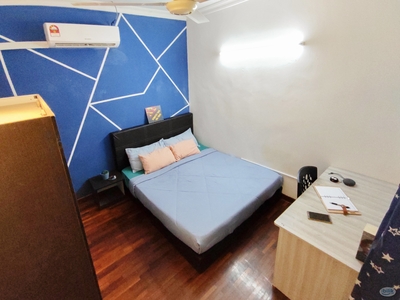 Fully Furnished Medium bed room at Subang Bestari @ HELP Subang 2, Landed