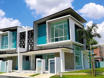 New 2 storey house Near Klia Freehold 0% Downpayment RM1000 booking only