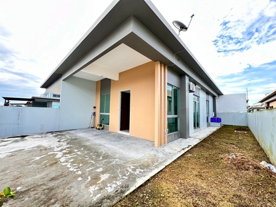 Amber Hills Single Storey Cluster House for Sale