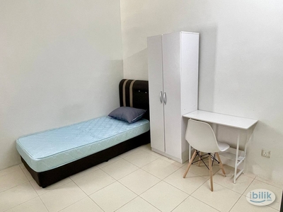 Apartment Pangsapuri Suria 1, Fully Furnished Single Room with Aircon for Male at Batu Kawan, Seberang Perai