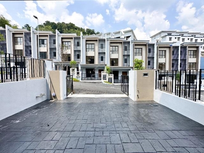 CHEAPEST BRAND NEW LANDED 3 Storey Terrace House Nassim Heights Ampang