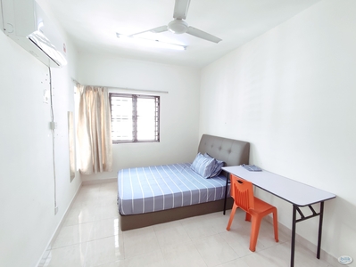 Don't miss Female middle room at Pelangi utama condominium