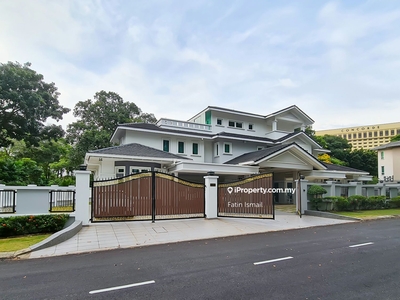 Exclusive beautiful luxury bungalow in Shah Alam. Welcome view!