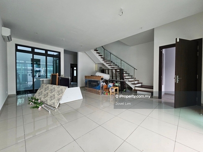 Jalan Laman Estuaru 1/x double storey terrace house