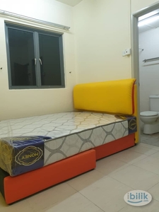Master room for rent at D'Alamanda Condo (Near Maluri MRT LRT)