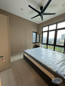 Middle Room For Rent at Pearl Suria Residence, Old Klang Road