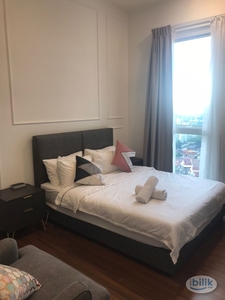 Middle Room for rent at Una Serviced Apartment , Cheras
