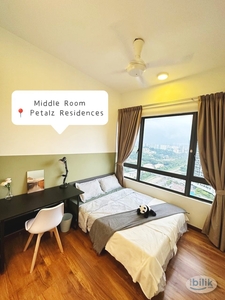 ✨Middle Room with Nice View & Big Wardrobe at Petalz Residences, Old Klang Road 7min Walk to KTM‼️