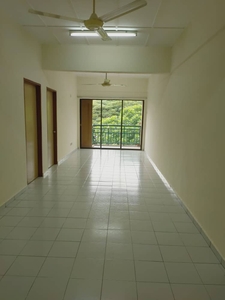 Prima Bayu Apartment 950sf High Floor