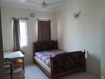 Single Room at Aseana Puteri, Bandar Puteri Puchong