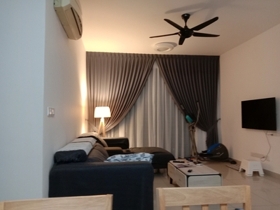 The Henge condominium Kepong Metropolitan corner 4rooms spacious fully furnished 2carparks